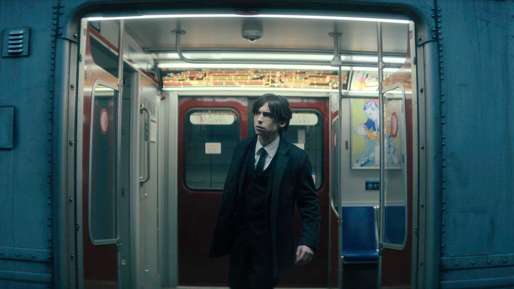 Kaderle dans, aile bağları, geçmişin yükü