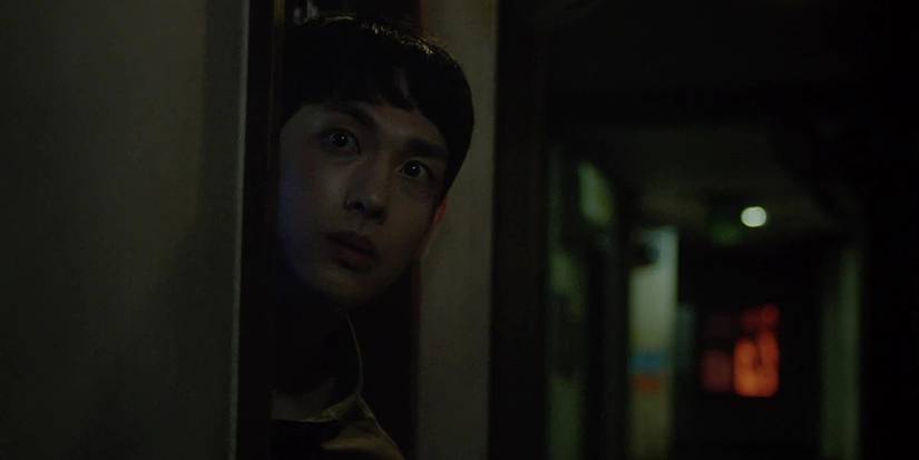 Korku, paranoya ve karanlık sırlar kol geziyor