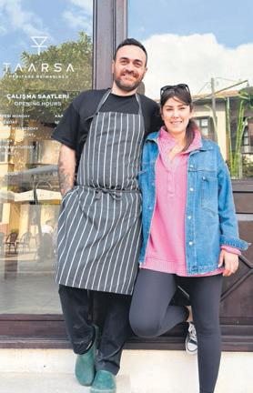 Lüks hayat bırakıp Londra'ya sığınan ünlüler bekleyişte