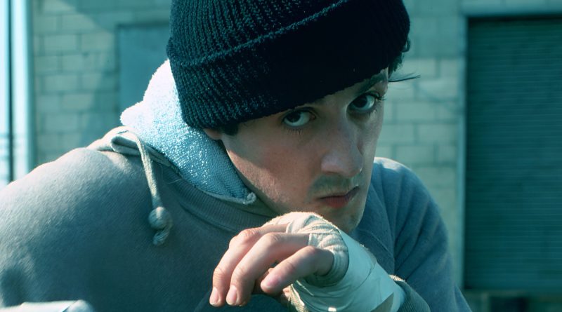 Adalet için dövüş, nefes kesen aksiyon, karanlık sırlar