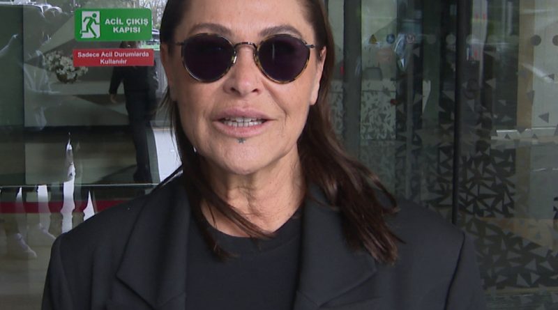 Endişeli bakışlar, dostluğun sıcaklığı, geçmişe yolculuk