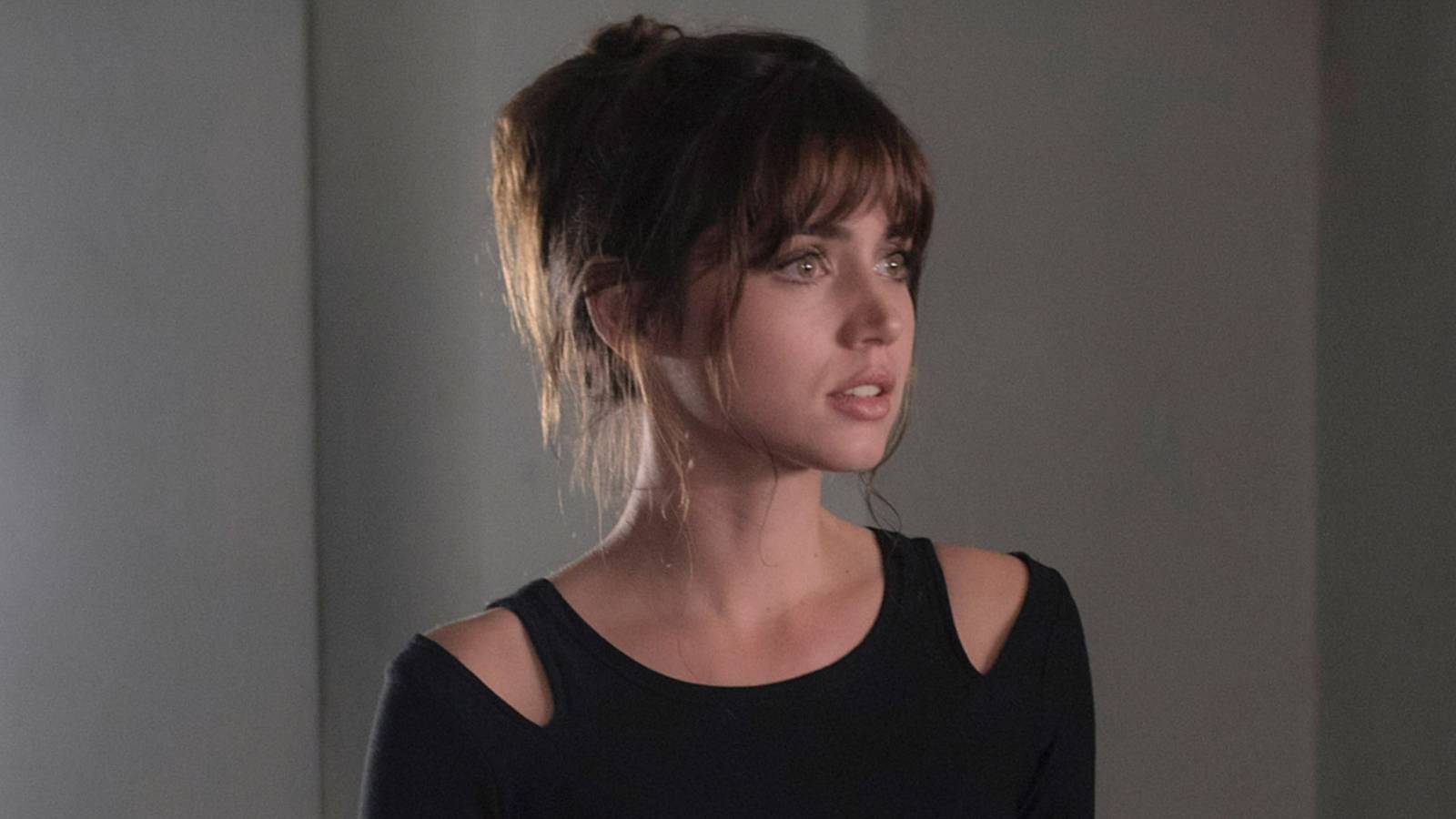 Neon ışıklar, distopya, umutsuzluk, geleceğin karanlığı