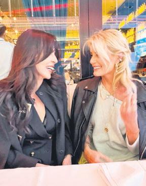 Gözler üzerindeydi, samimiyet mi aşk mı belli değil