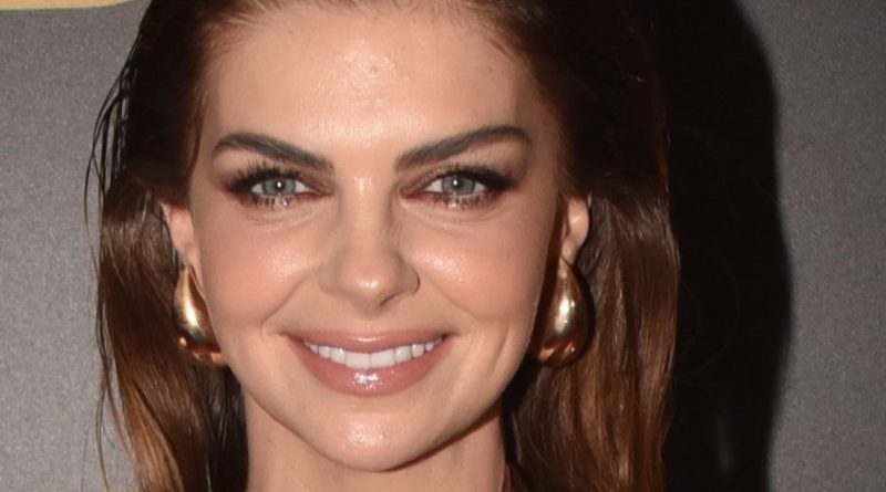 Ayrılık rüzgarı esiyor, sessizlik bekleyişe dönüştü