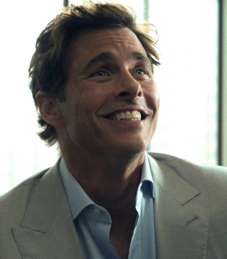 Gizemler artıyor, ilişkiler değişiyor, gerilim yükseliyor