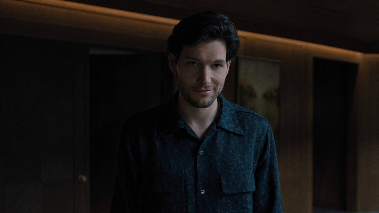 Gerilim dorukta, zihinler karışık, karanlık sarmal