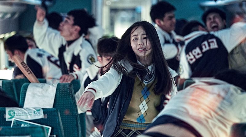 Korku dolu bir başlangıç, zombiler kol geziyor