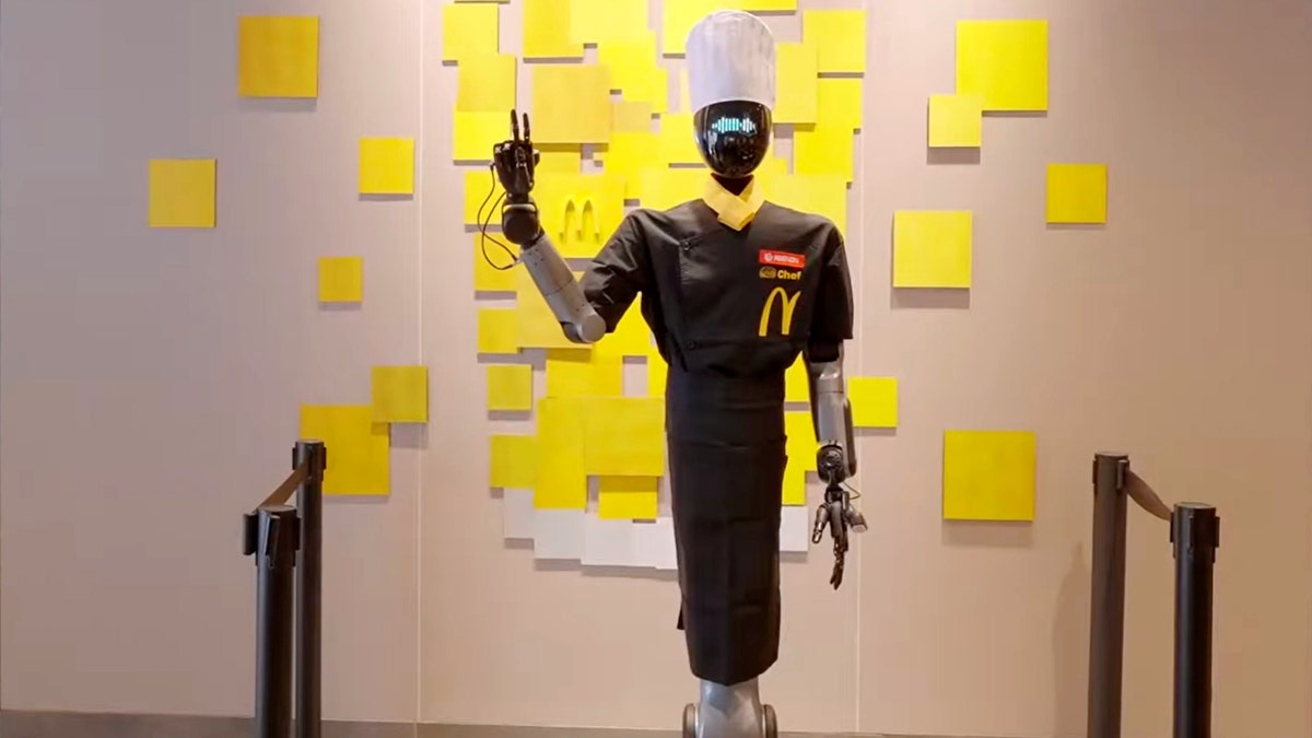 Yapay zeka servis ediyor, fast food dönüşüyor!