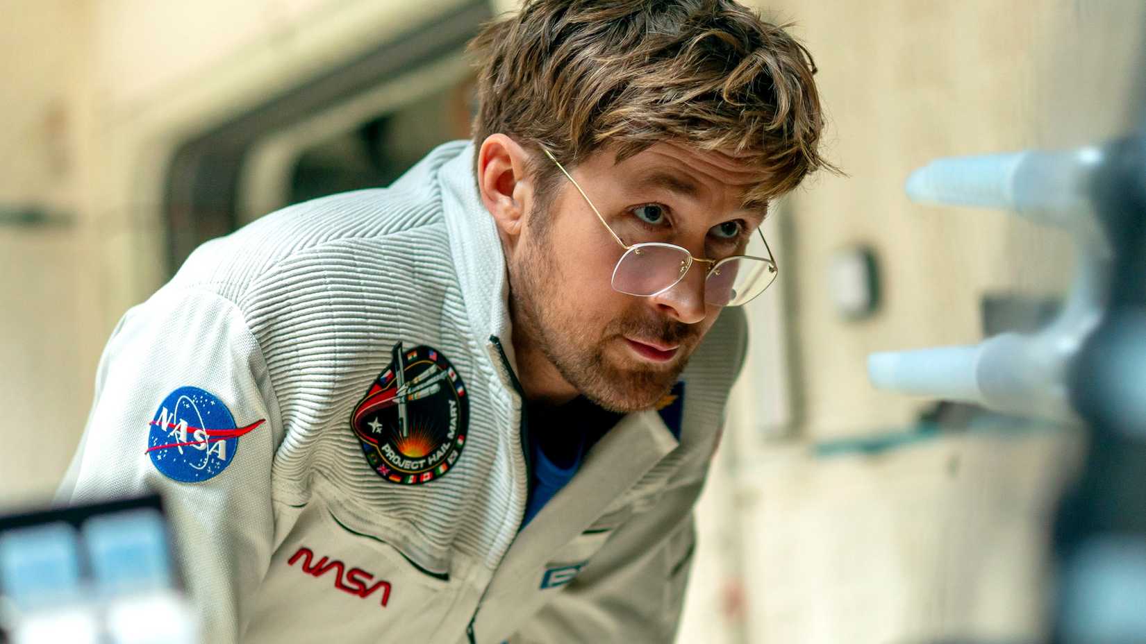 Gösteri devam ediyor, Gosling galakside parlıyor!