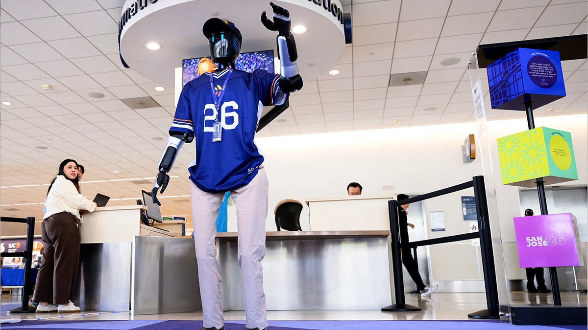 Yolculara robot rehberi, seyahat kolaylığı başlıyor