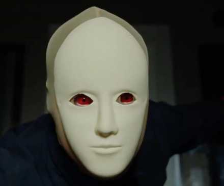 Gerçeklikle kurgu bulanıklaşıyor, dehşet yeniden doğuyor