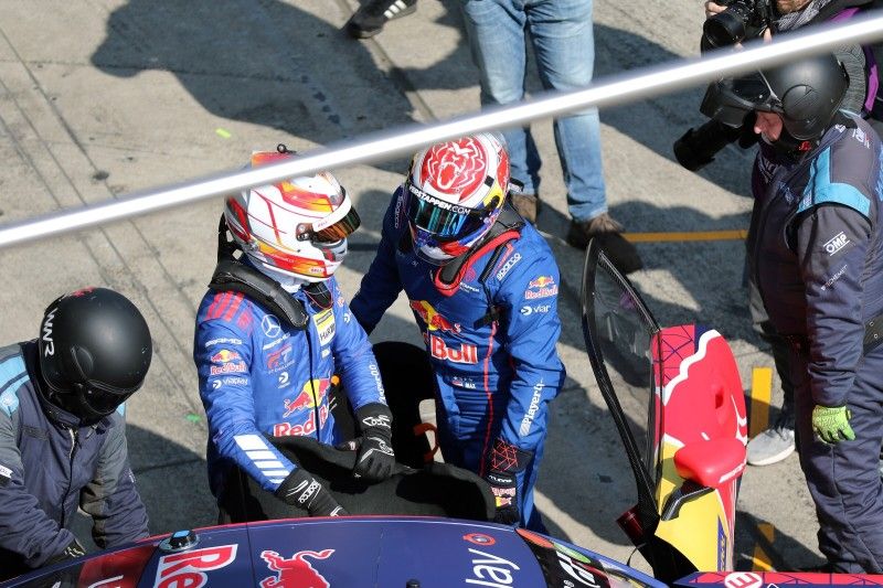 Hava akımı ustası Verstappen, Nordschleife'yi fethetti!