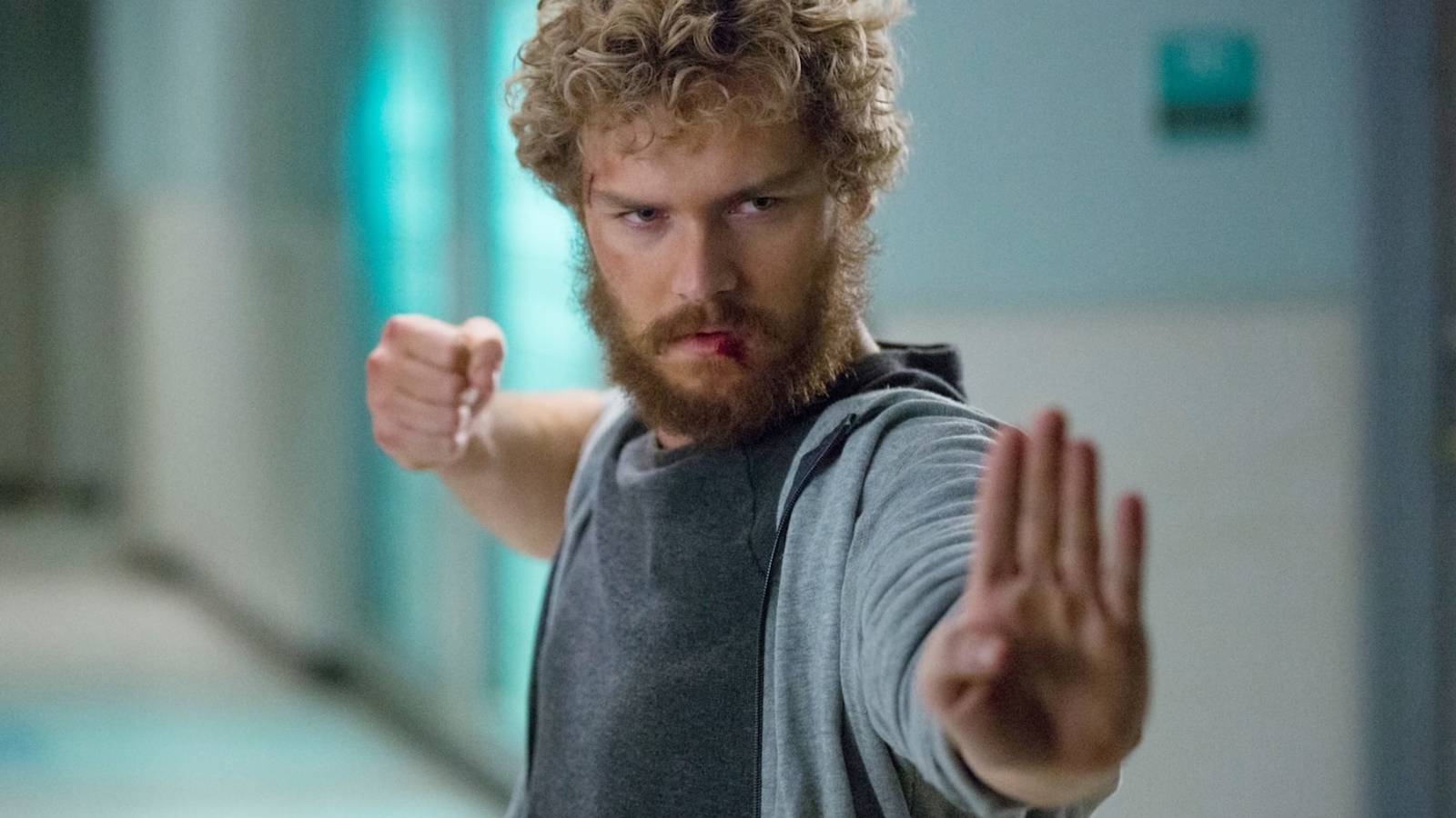 Karanlık sokaklarda adalet, geçmişin yükü omuzunda