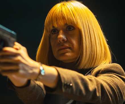 Karanlık orman, sır perdesi, geçmişin izleri, gerilim dorukta